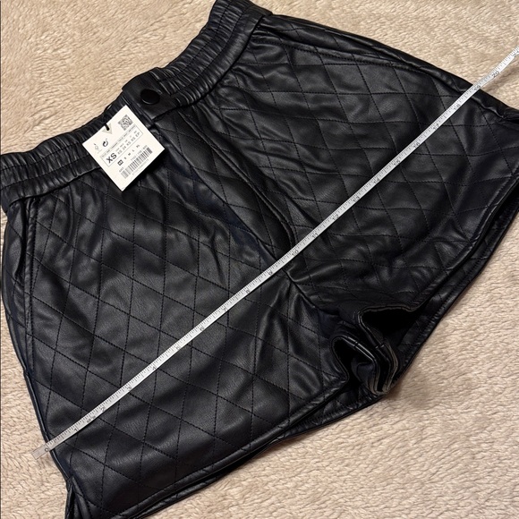 ZARA Faux Leather Quilted Shorts - Picture 14 of 15